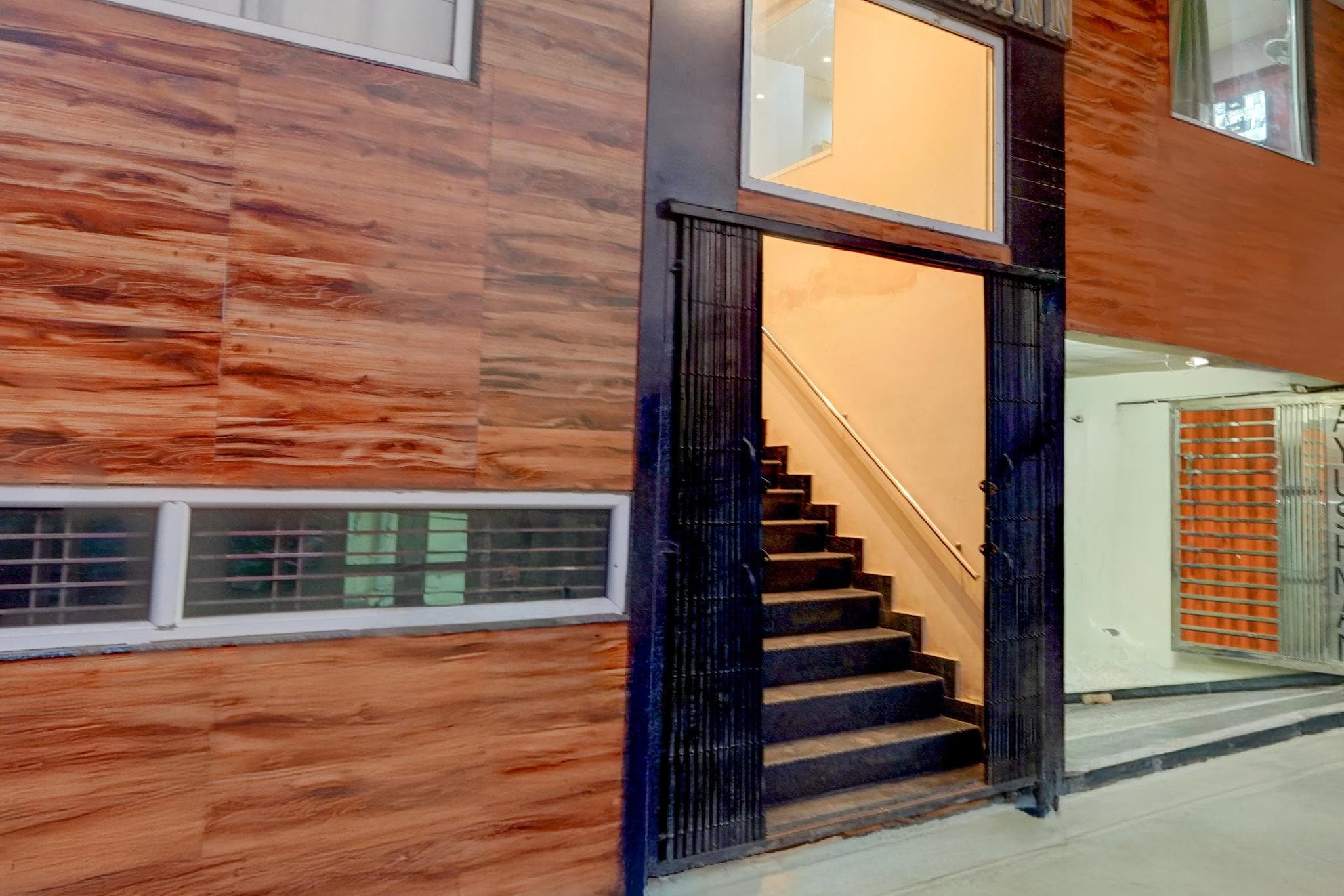 Super Townhouse Varanasi Cantonment Formerly Ayushman Inn photo 5