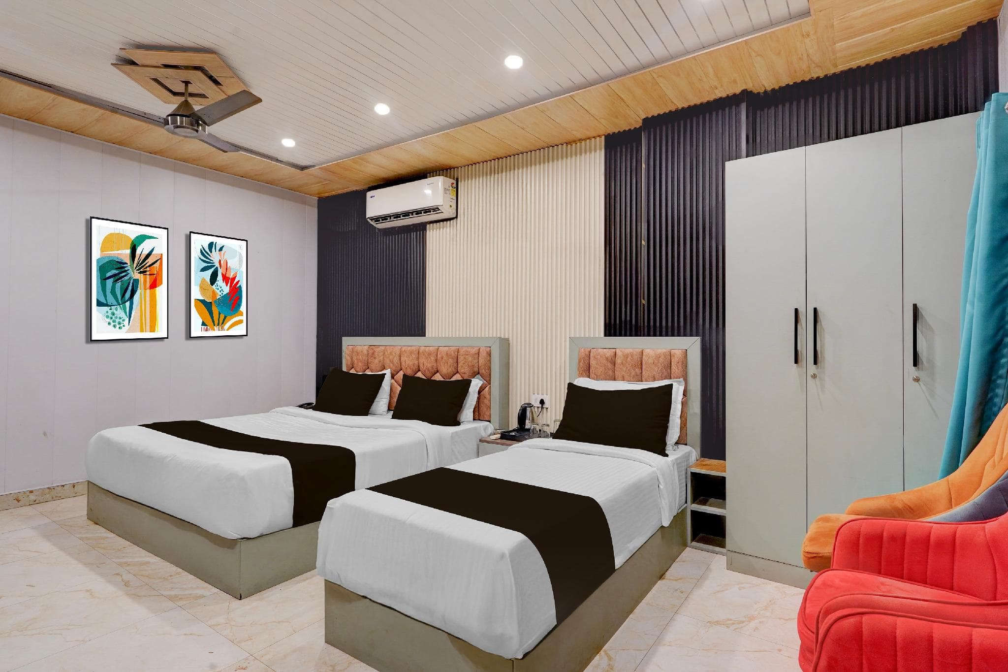 Super Townhouse Varanasi Cantonment Formerly Ayushman Inn photo 2