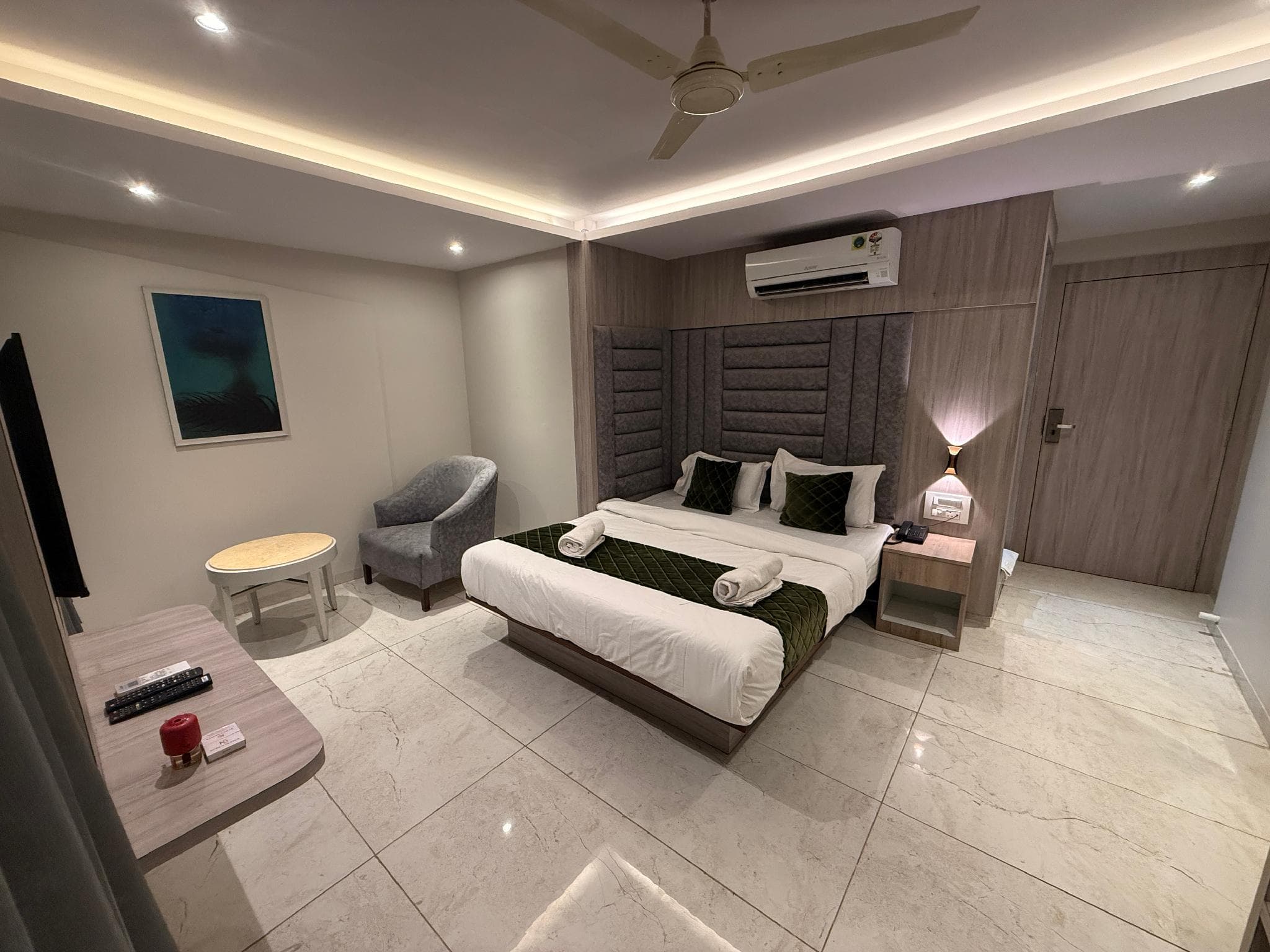 KURLA SUITES photo 2