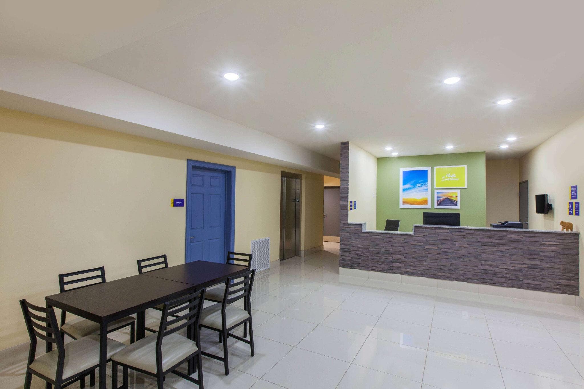 Days Inn by Wyndham Baton Rouge Airport photo 5