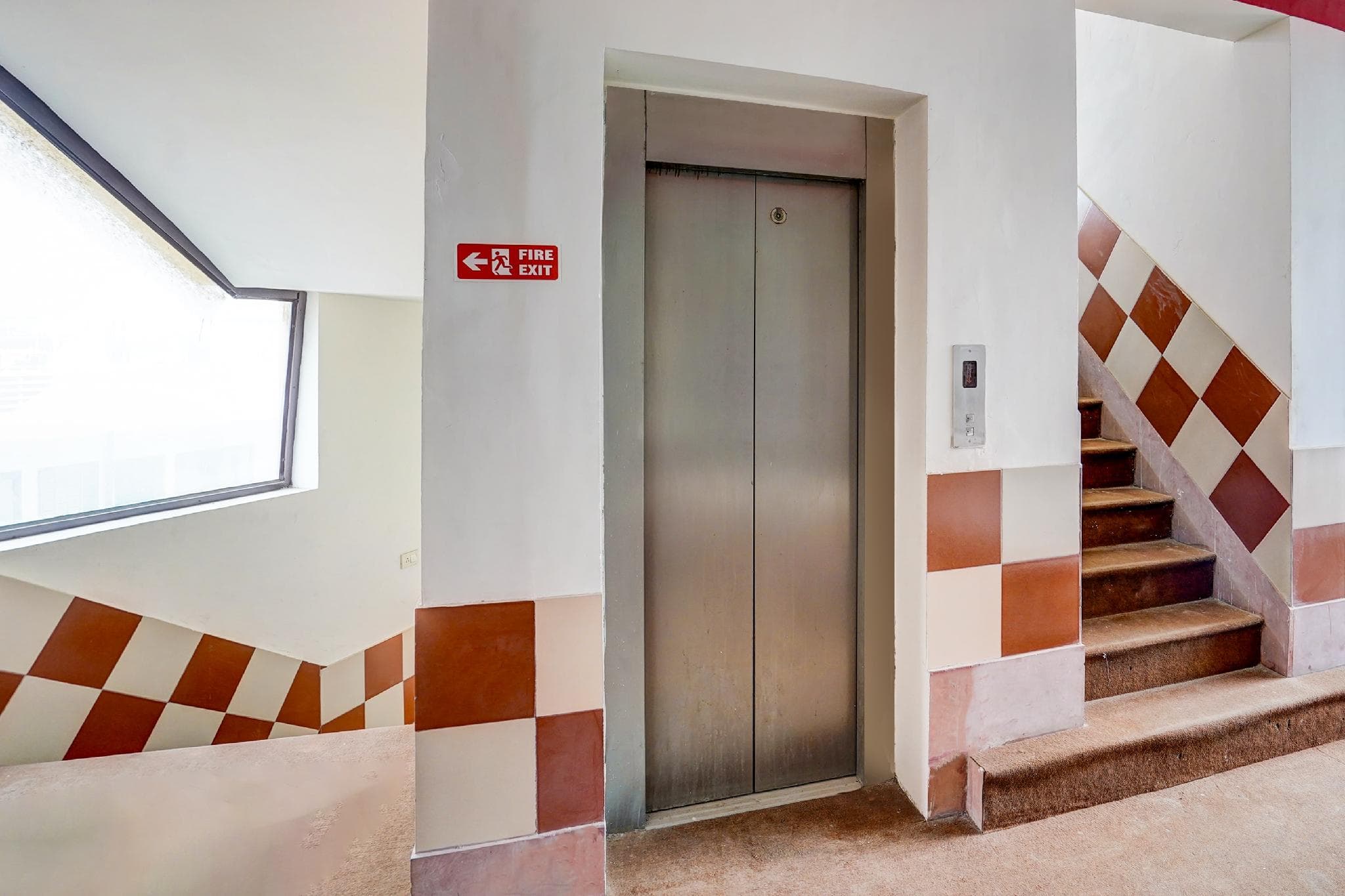 Hotel O Sector 93 Noida Formerly Grand Empire photo 3