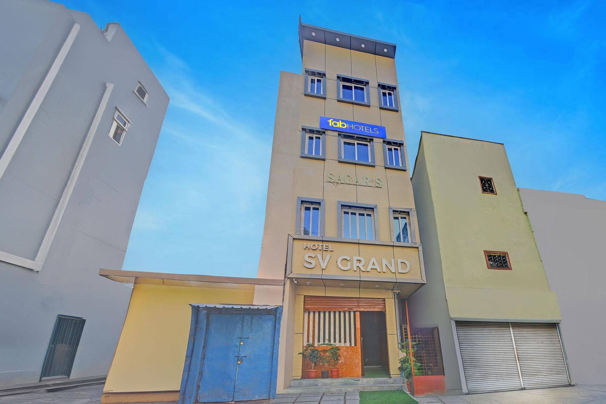 FabHotel SV Grand photo 5