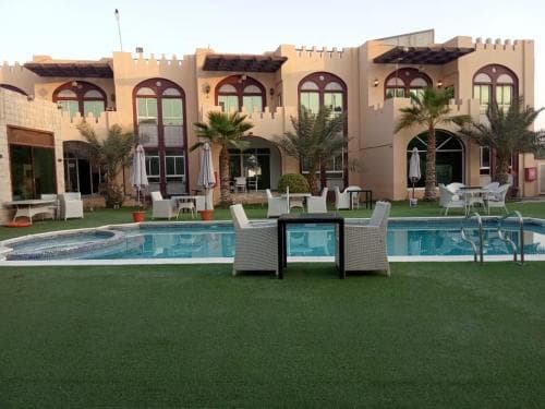Corniche Palace Hotel