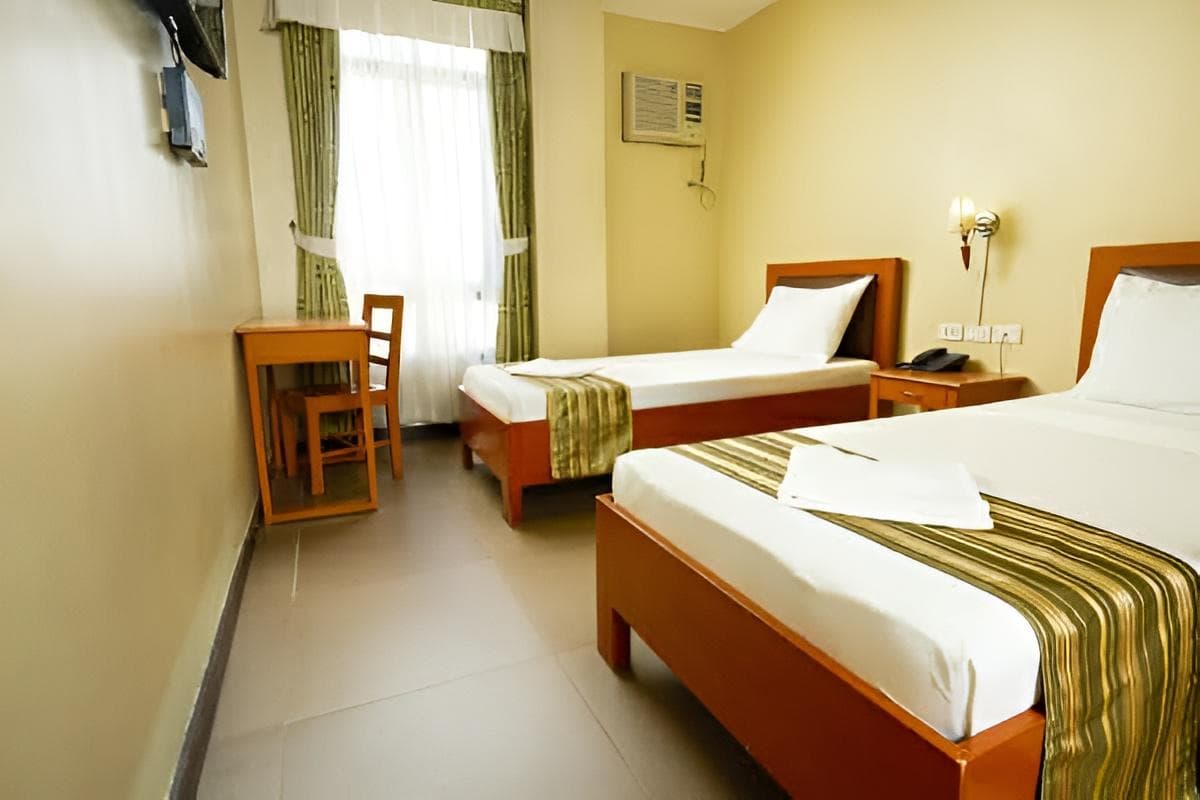 [ACTIVE] Fuente Oro Business Suites photo 2
