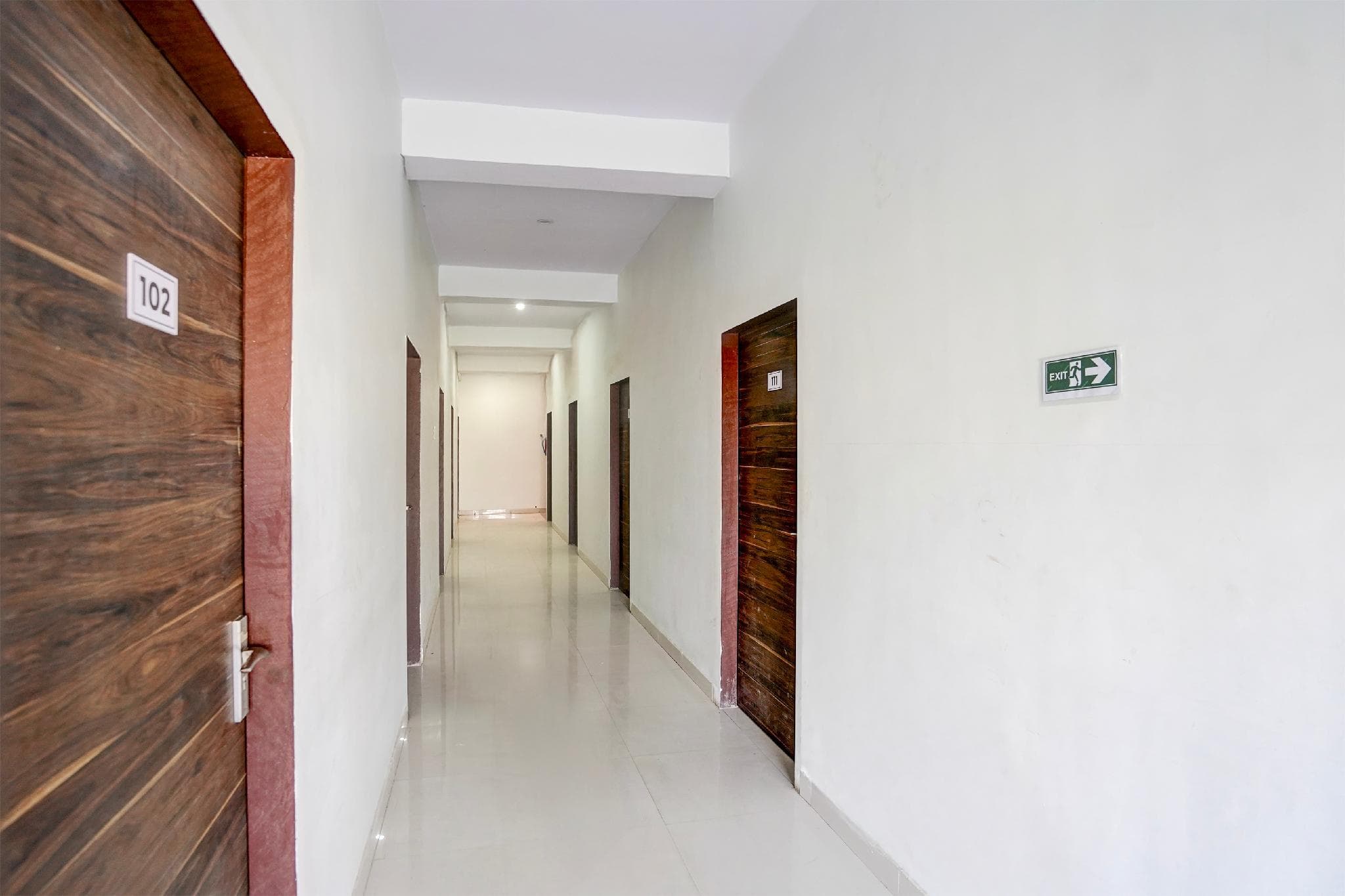 Townhouse Manipal University Highway King Bagru formerly Golden Hotel photo 4
