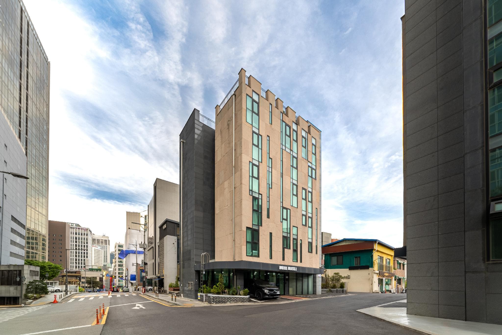 HOTEL BLISS