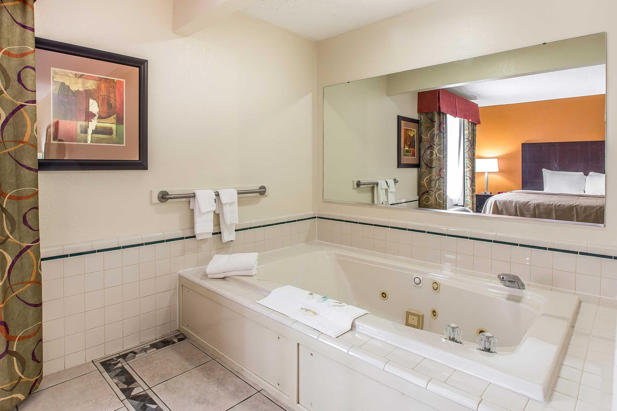 Quality Inn Crossville Near Cumberland Mountain State Park photo 3