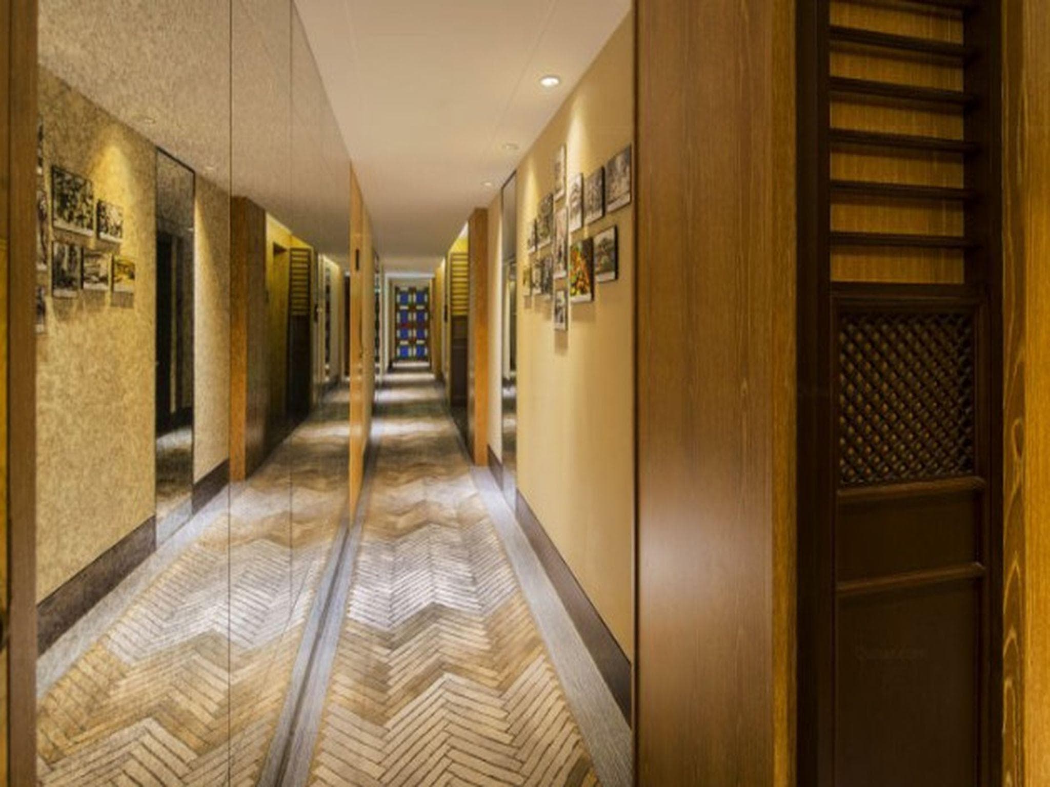 LN Hotel Five photo 4