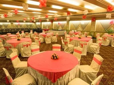 The Piccadily Hotel Lucknow photo 2