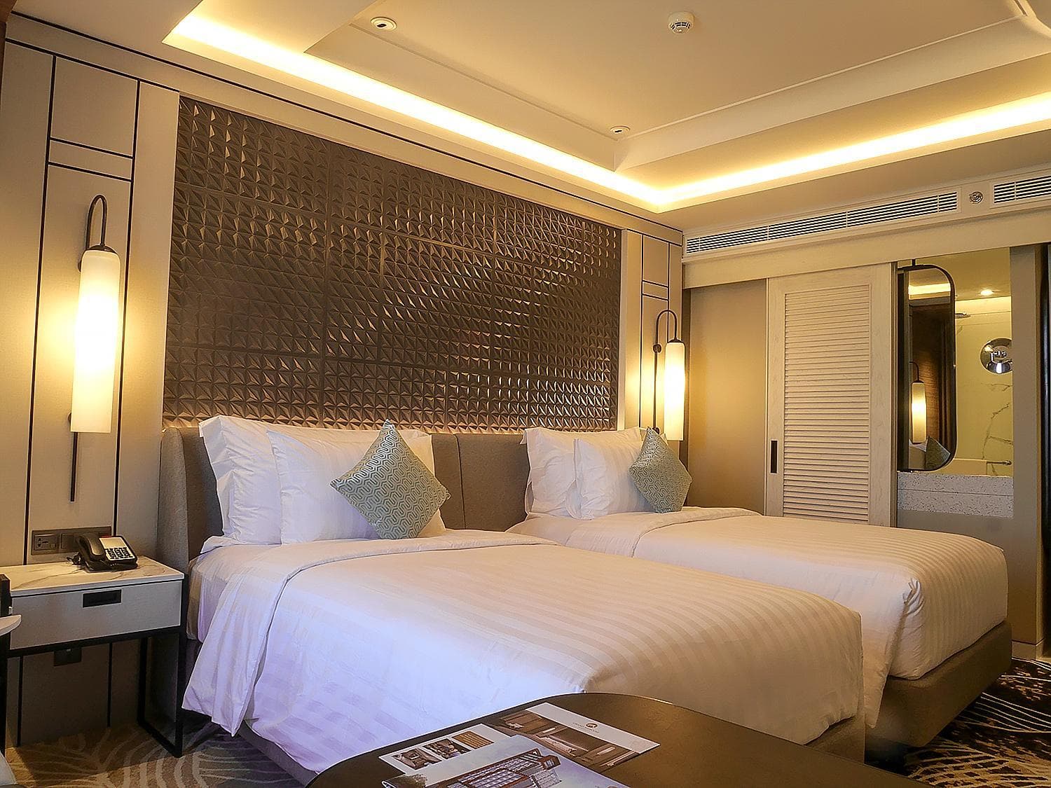 Movenpick Surabaya City photo 2