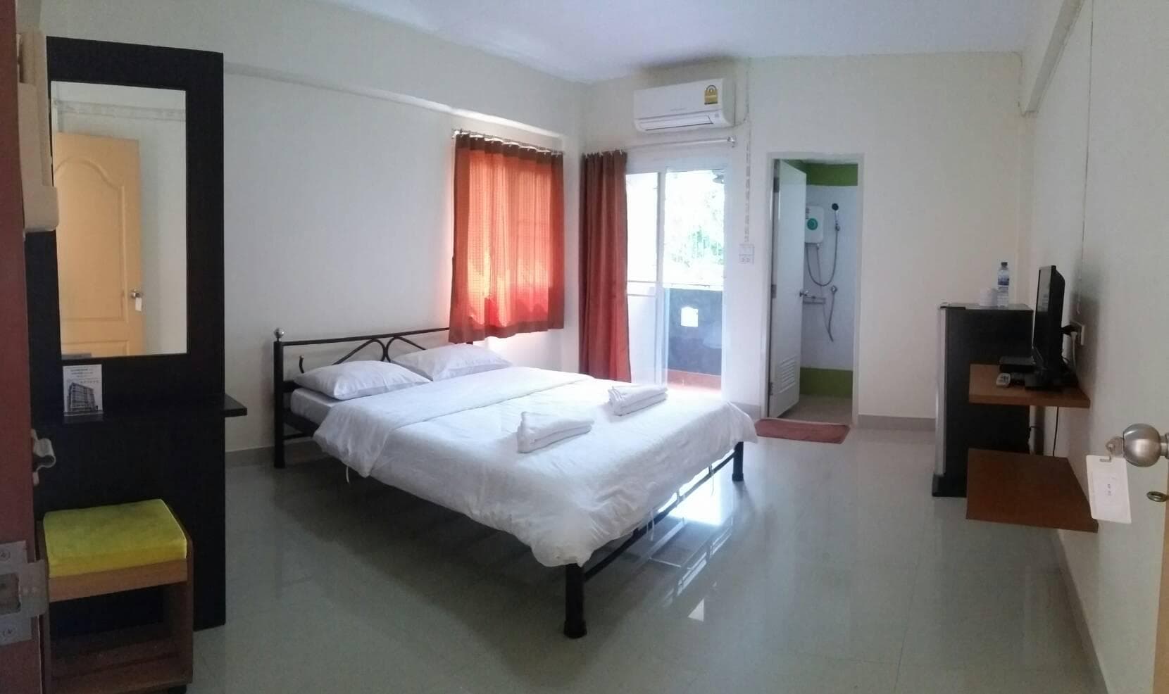 New Home Nakhon Chai Si photo 4