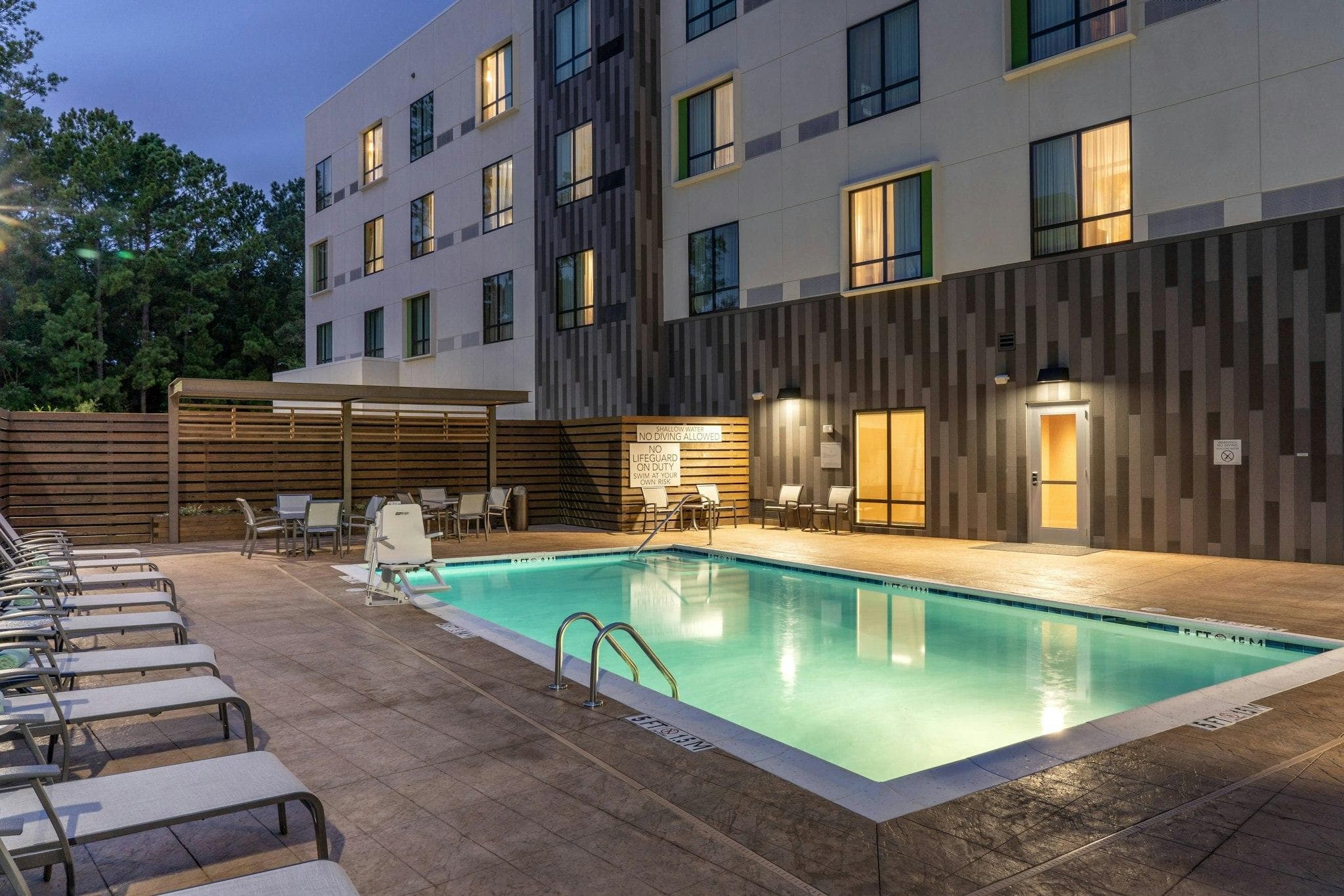 Courtyard by Marriott Charleston-North Charleston photo 3