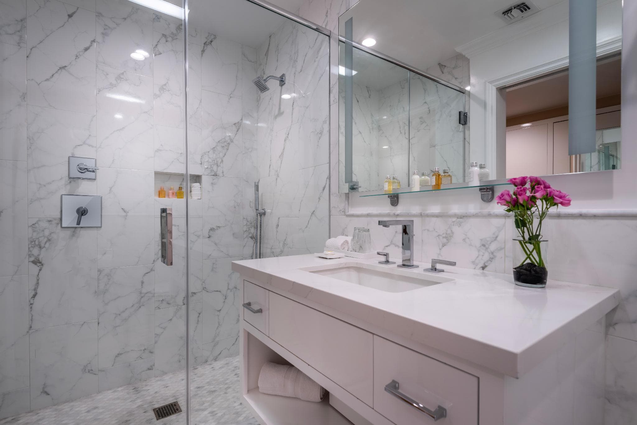 Beverly Hills Plaza Hotel and Spa photo 2