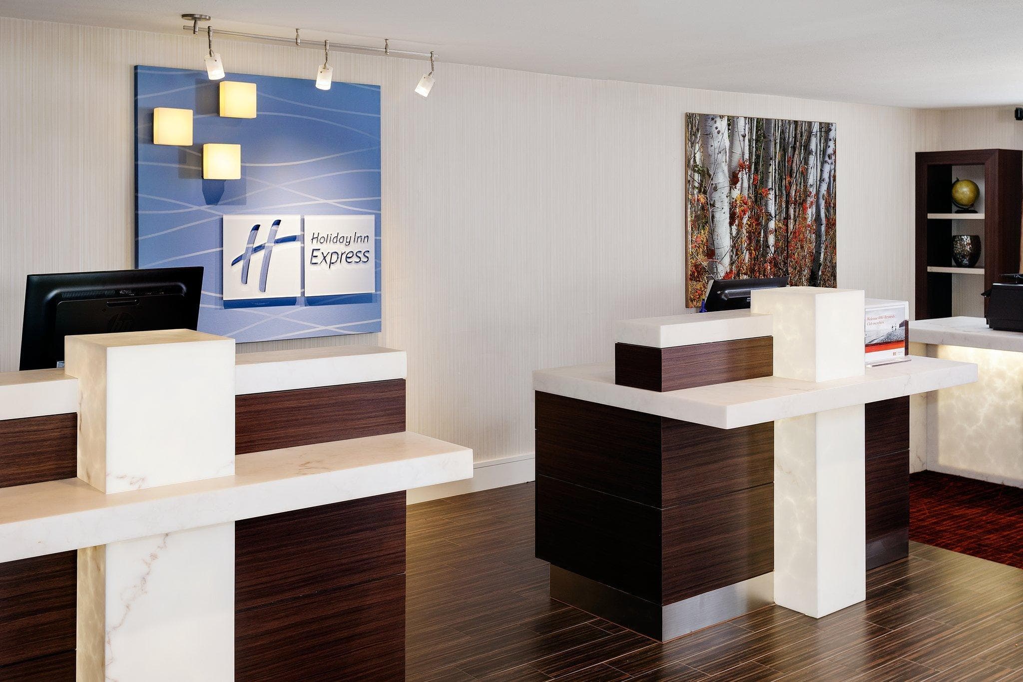 Holiday Inn Express Simi Valley By IHG photo 5