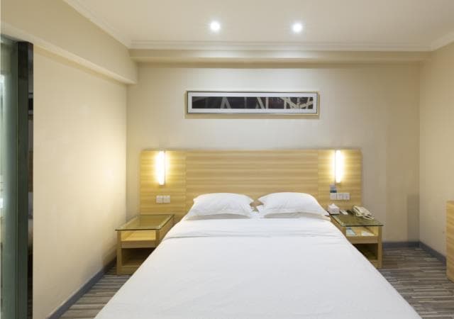 City Comfort Inn Wuhan Dream Times Baotong Temple Metro Station photo 2