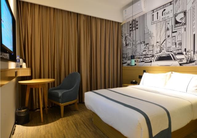 City Comfort Inn Wuhan Optics Valley OuYada Yangjiawan Metro Station photo 2