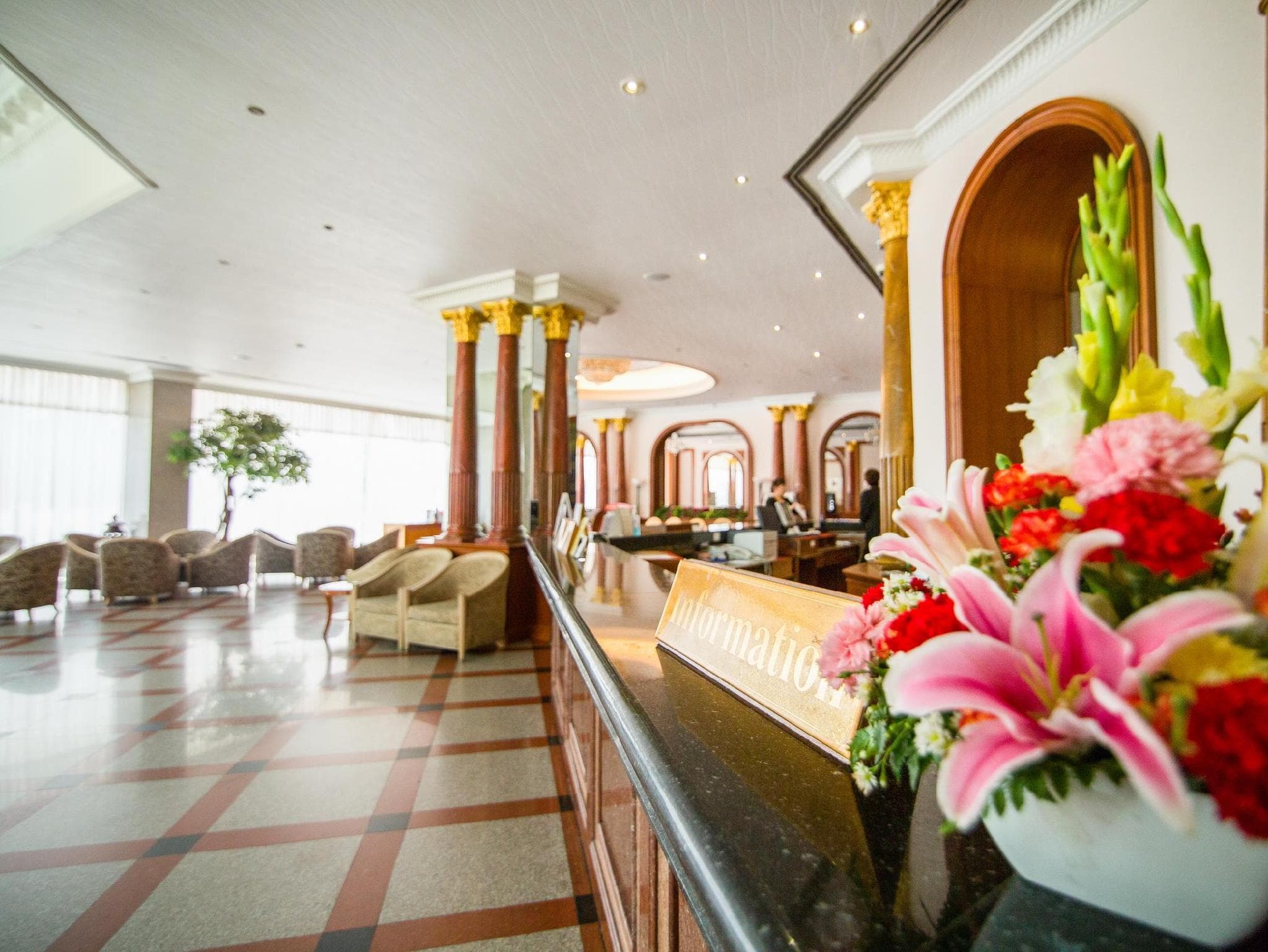 Royal Benja Hotel - Big Rooms, Family-friendly photo 3