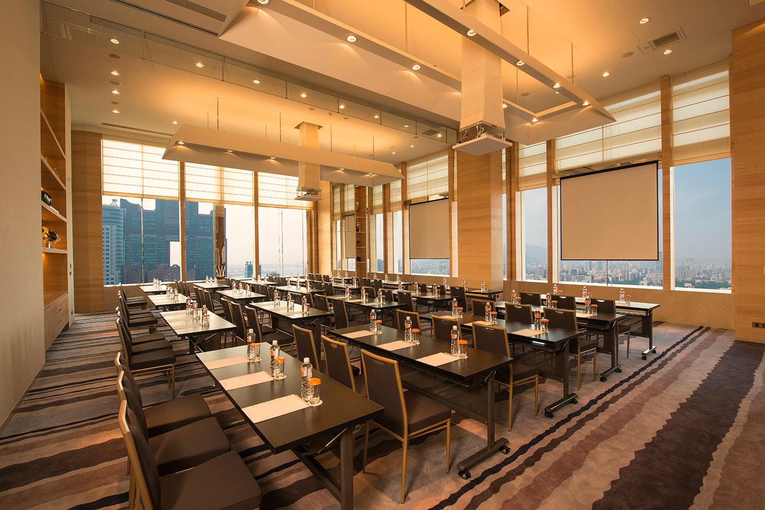Hotel Cozzi Zhongshan Kaohsiung photo 4