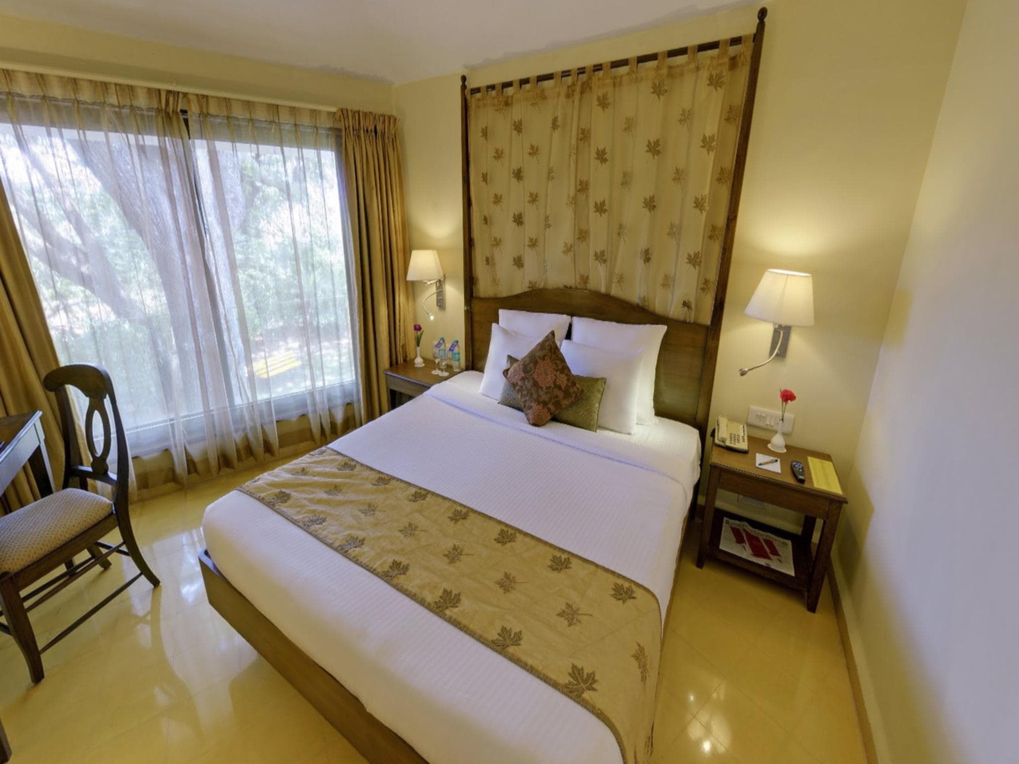 The Crown Goa Hotel photo 2