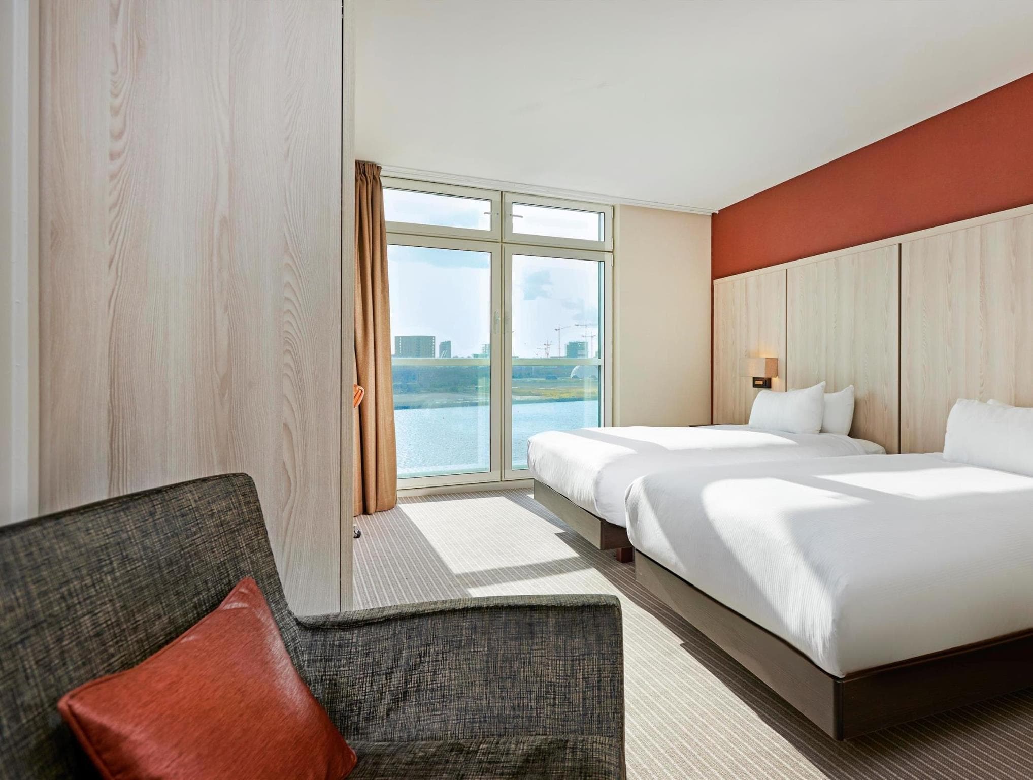 DoubleTree by Hilton London Excel photo 4