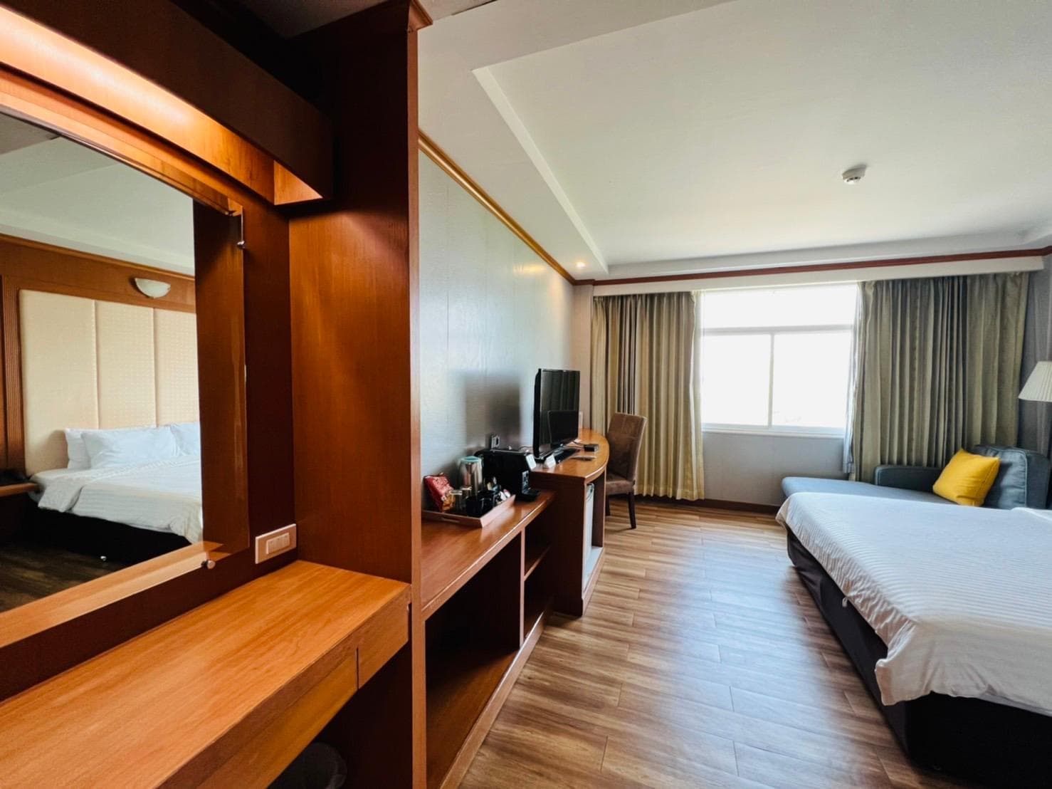 Western Grand Hotel Ratchaburi photo 2