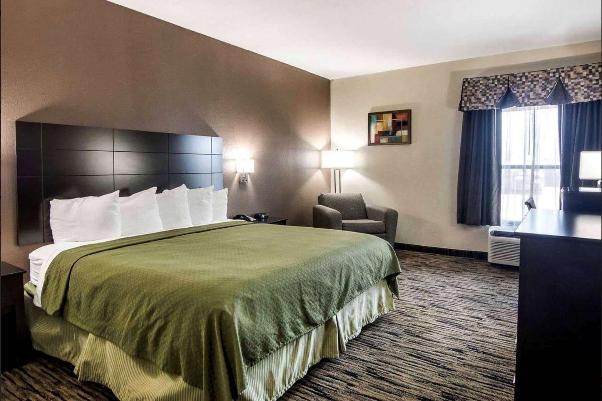 Days Inn by Wyndham Fort Worth North / Fossil Creek photo 2
