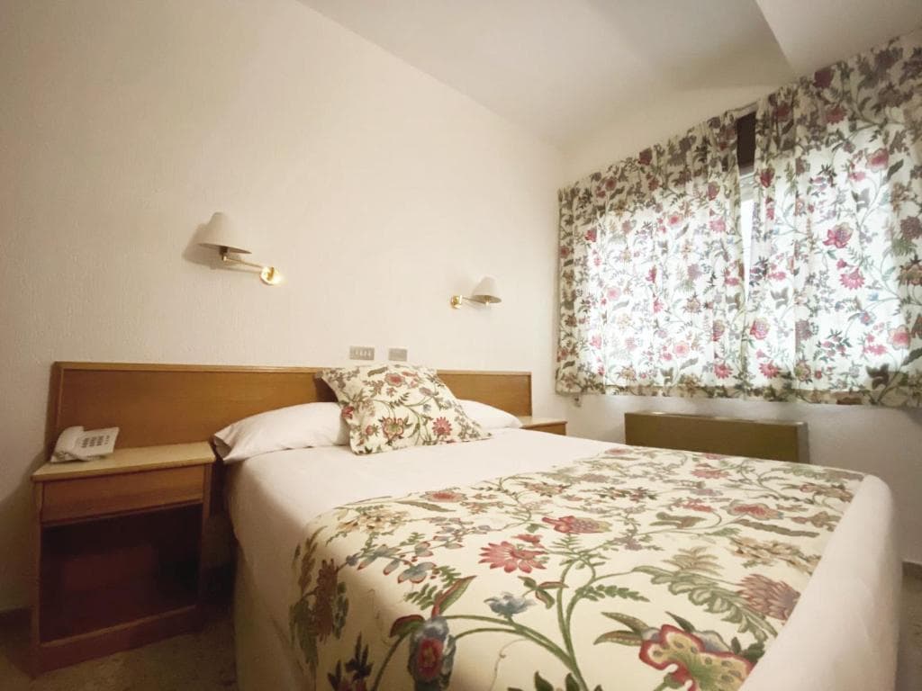 Hotel Leuka photo 2