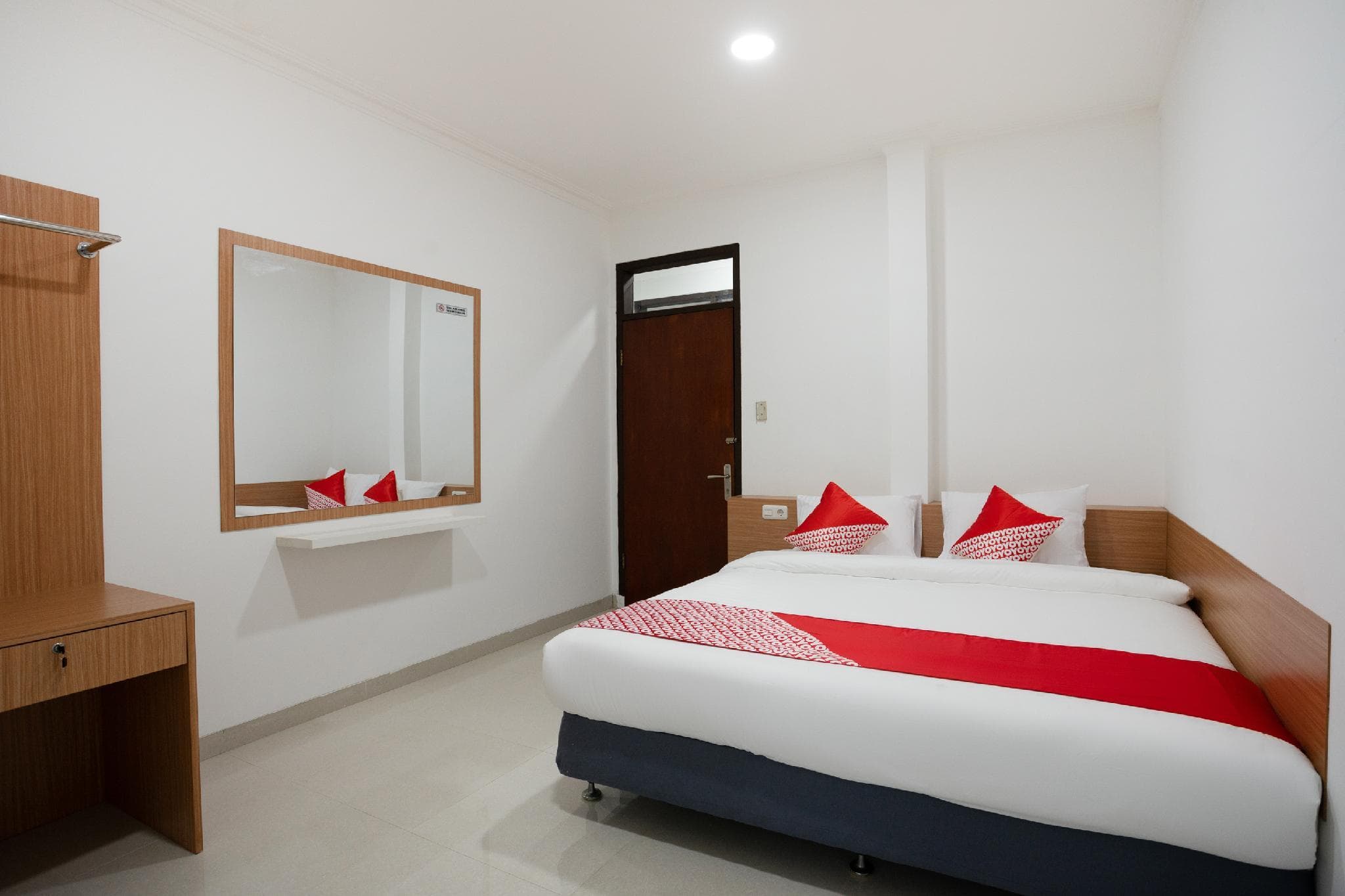 Hotel O Hegarbudhi Residence