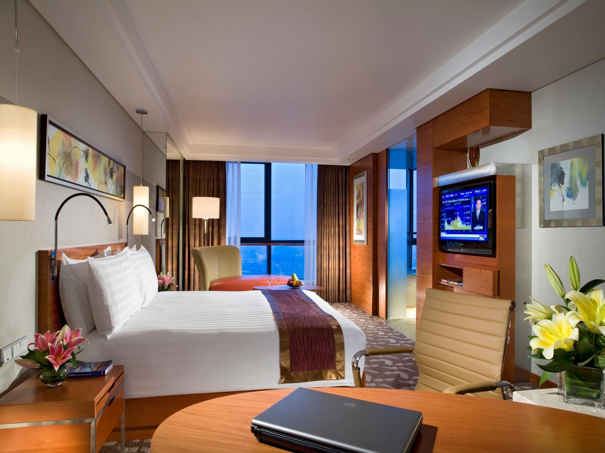 Swissotel Foshan - Canton Fair Free Shuttle Bus photo 4