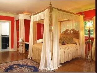 Aphrodites Group - Luxury Hot Tub Suites in Central Lake District! photo 3