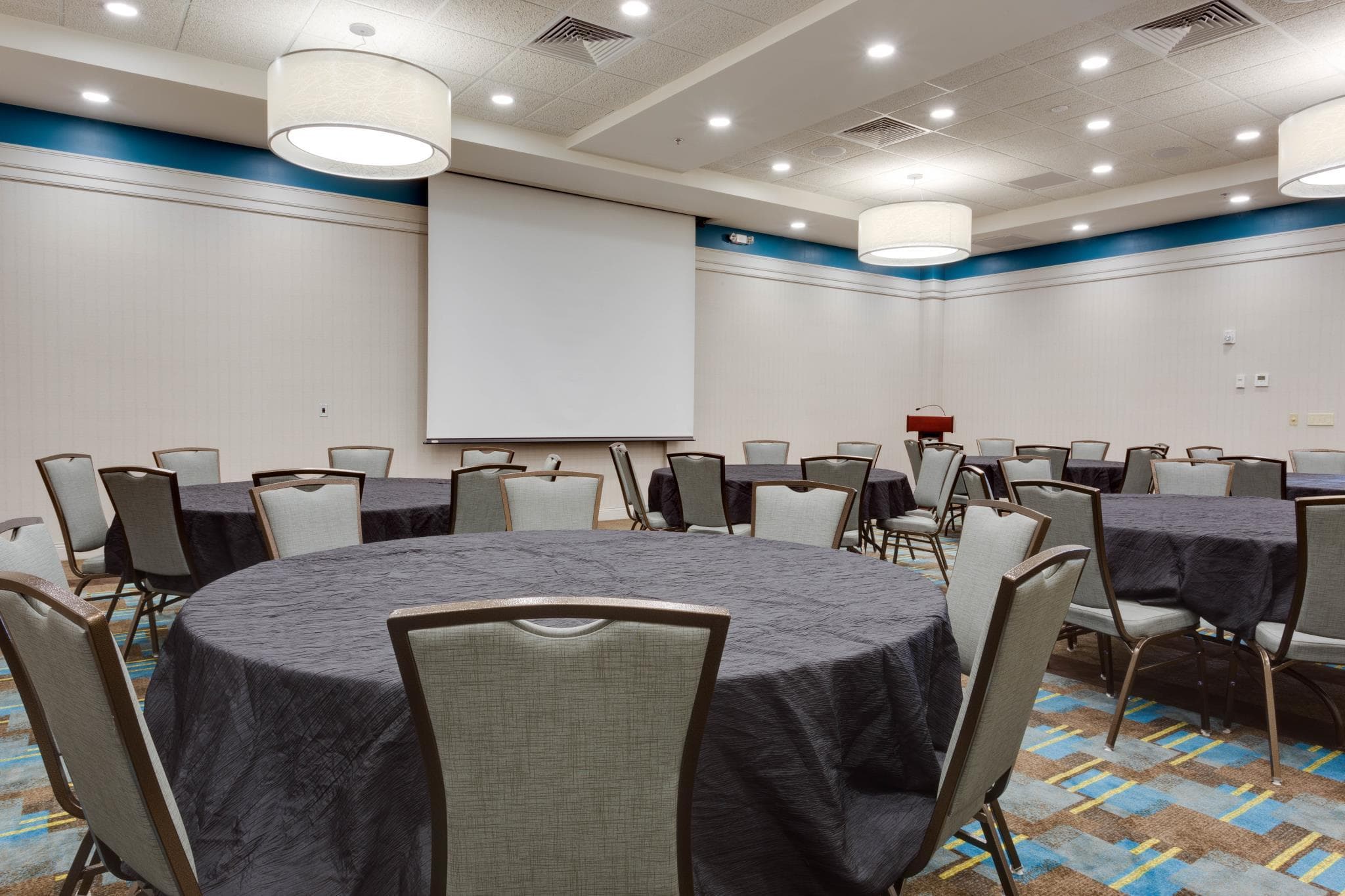 Drury Inn & Suites Phoenix Chandler Fashion Center photo 3