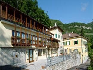 Hotel al Dos - Breakfast & Private SPA photo 3