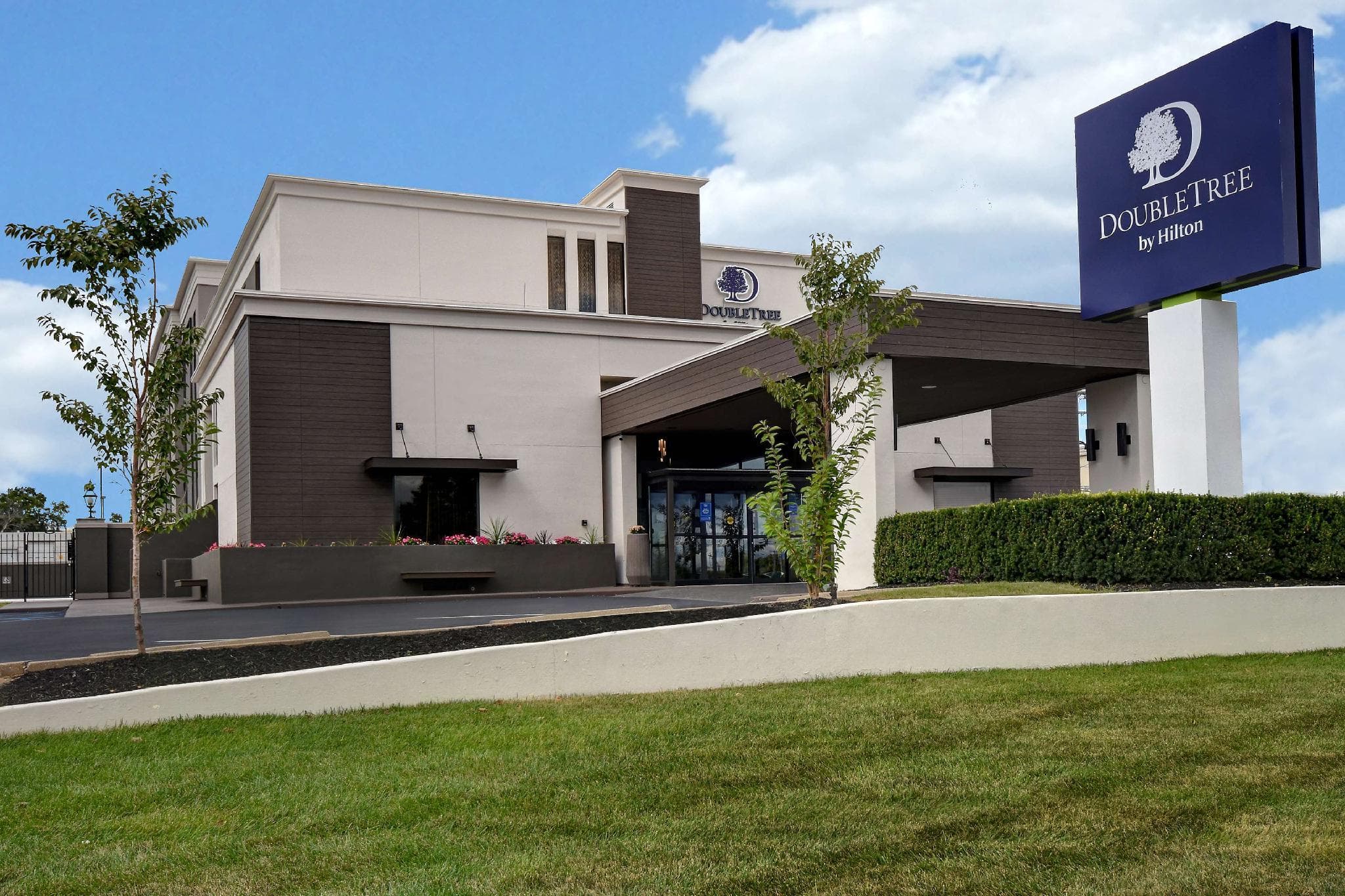 DoubleTree by Hilton St. Louis Airport photo 5