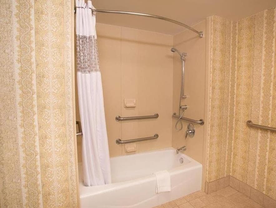Wingate by Wyndham St. Louis Airport photo 5