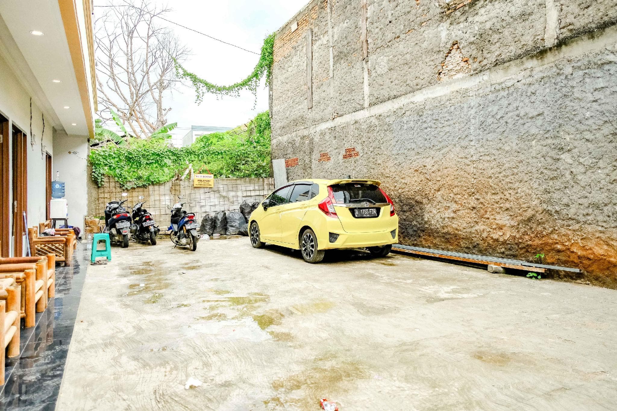 Rudi Rooms near Stasiun Cikarang Mitra RedDoorz photo 3