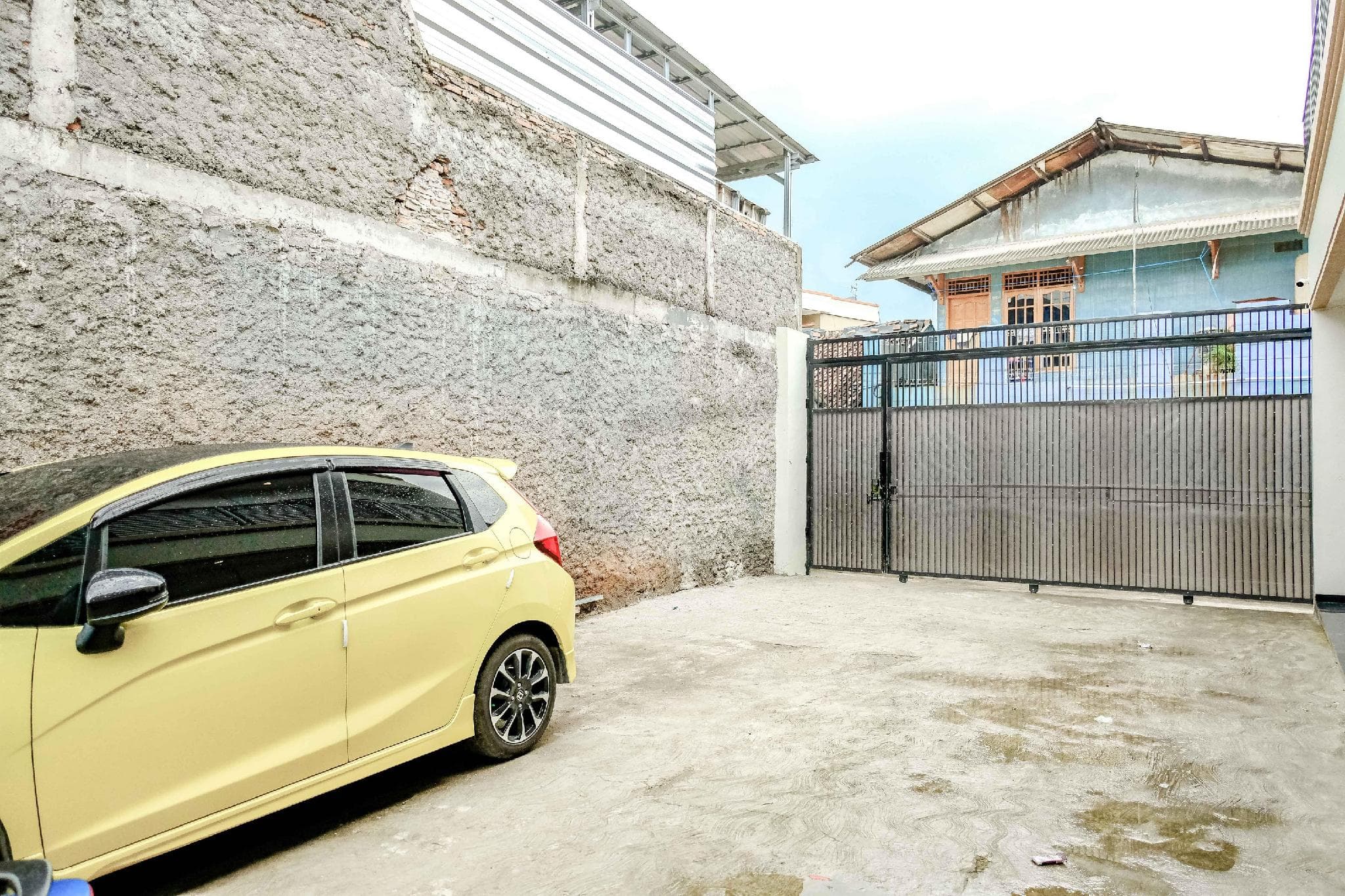 Rudi Rooms near Stasiun Cikarang Mitra RedDoorz photo 4