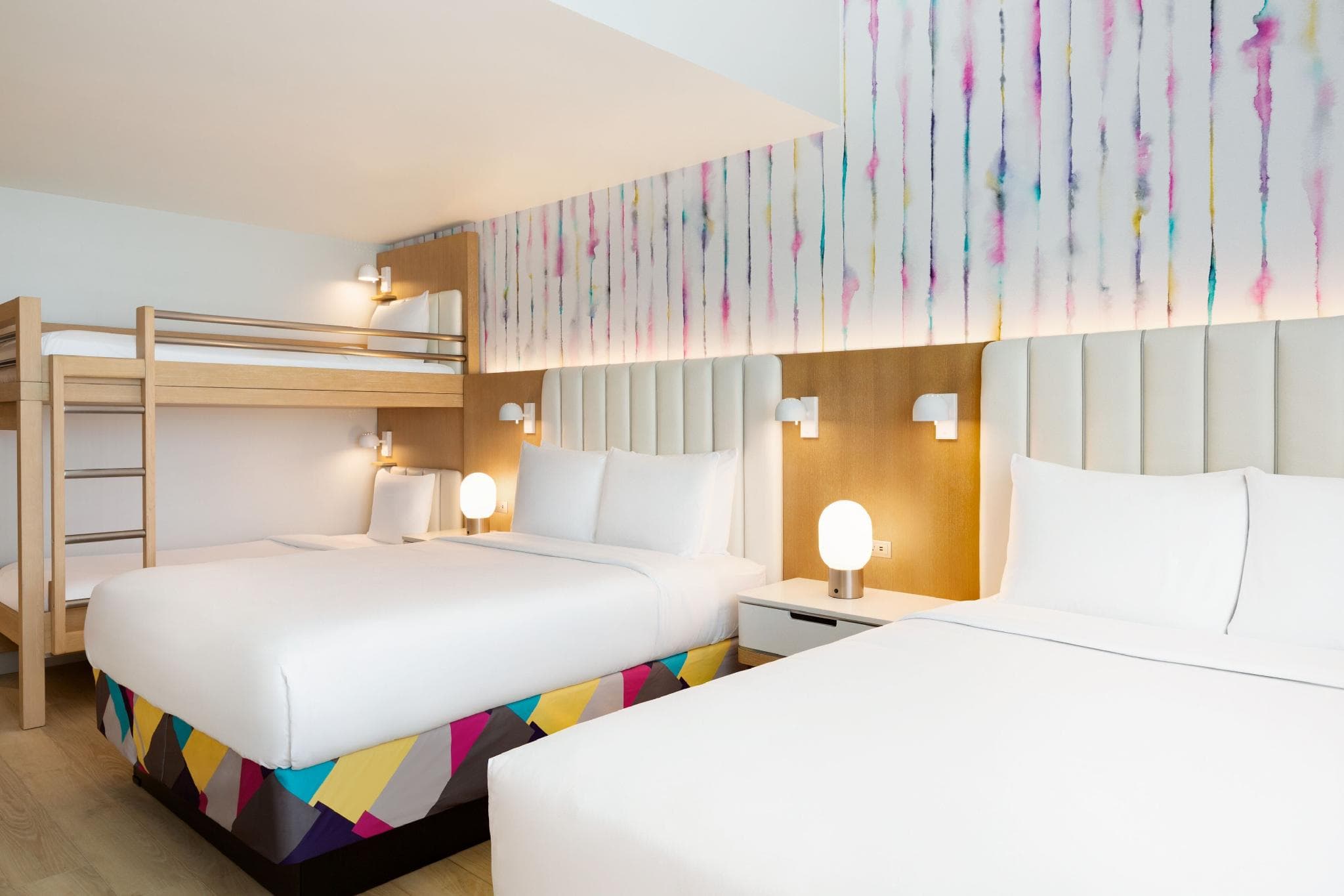 The Viv Hotel, Anaheim, a Tribute Portfolio Hotel photo 2
