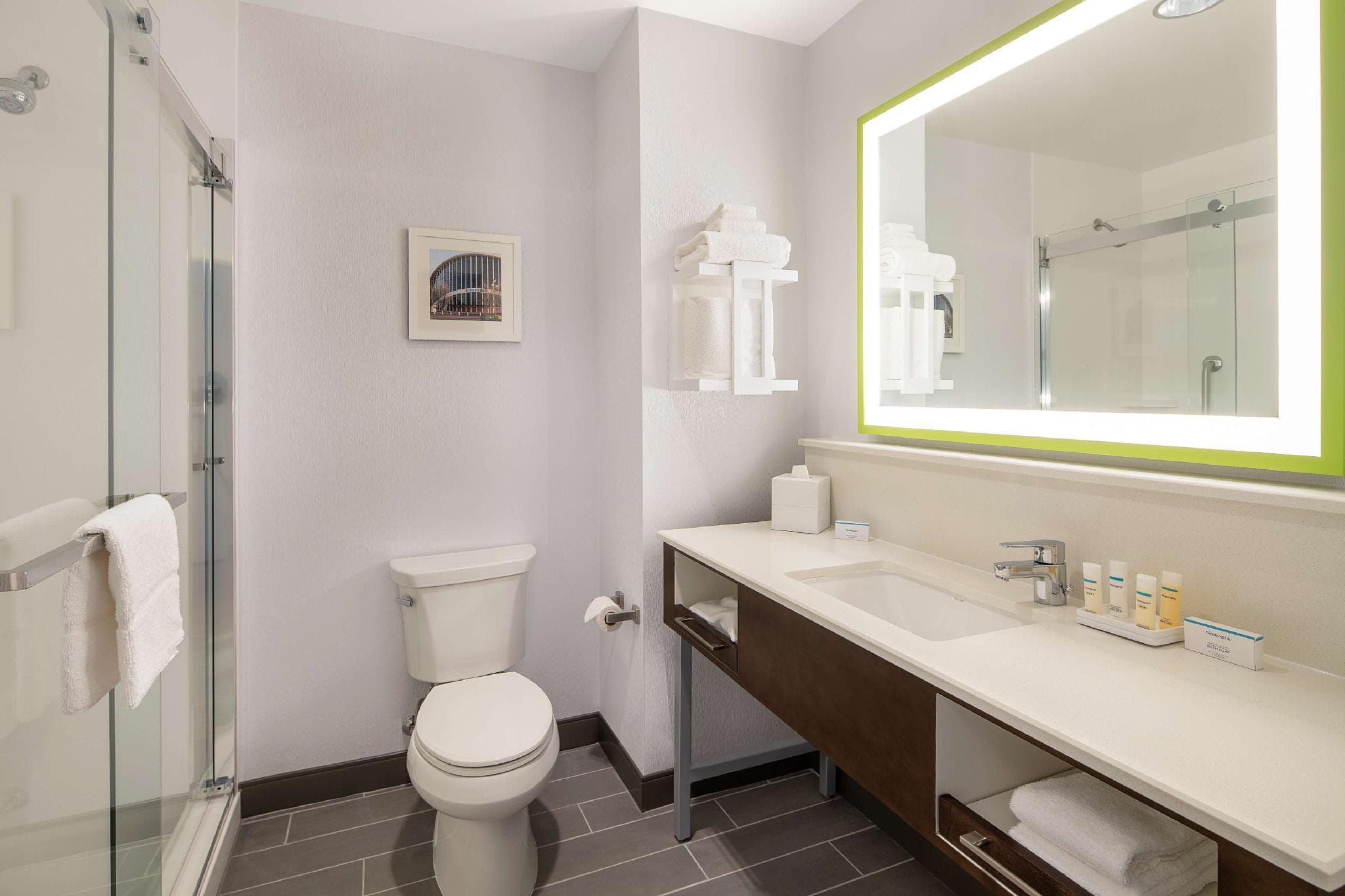 Hampton Inn & Suites by Hilton Raleigh Midtown photo 2