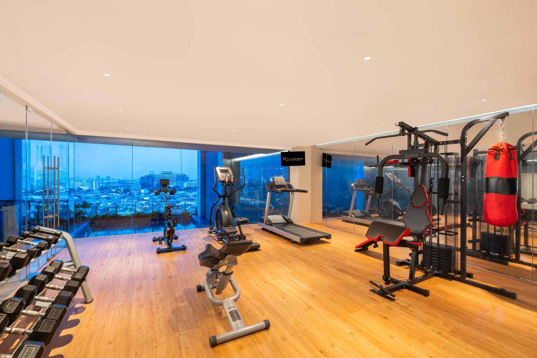 Grand Swiss-Belhotel Darmo photo 5