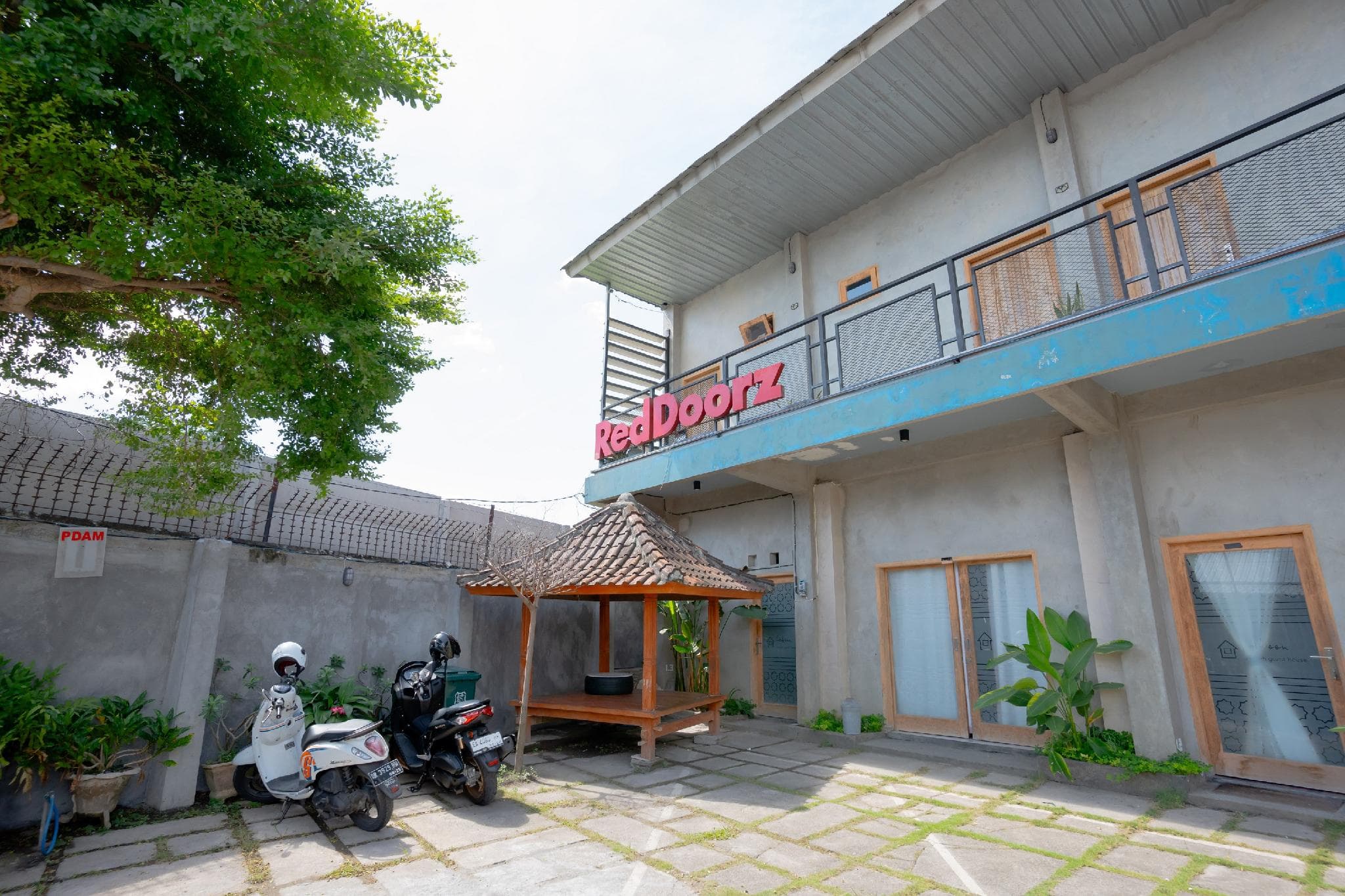 RedDoorz Syariah near Lombok Epicentrum Mall photo 4