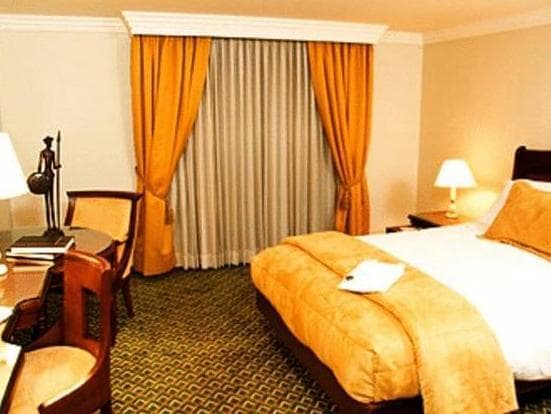 Hotel Embassy Park photo 2
