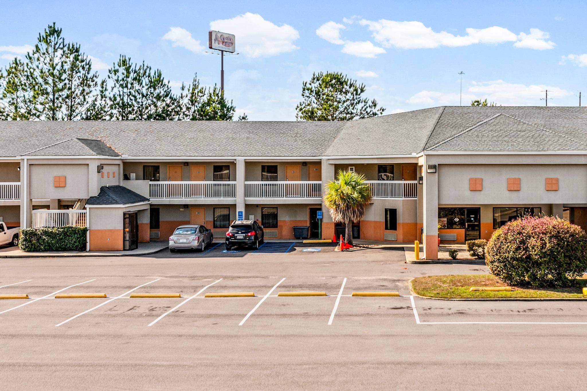 Magnolia Inn Townhouse Hattiesburg MS I-59 photo 4
