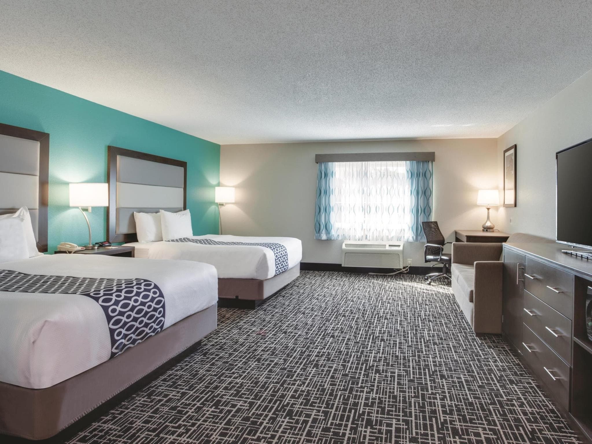 La Quinta Inn & Suites by Wyndham Batavia photo 4
