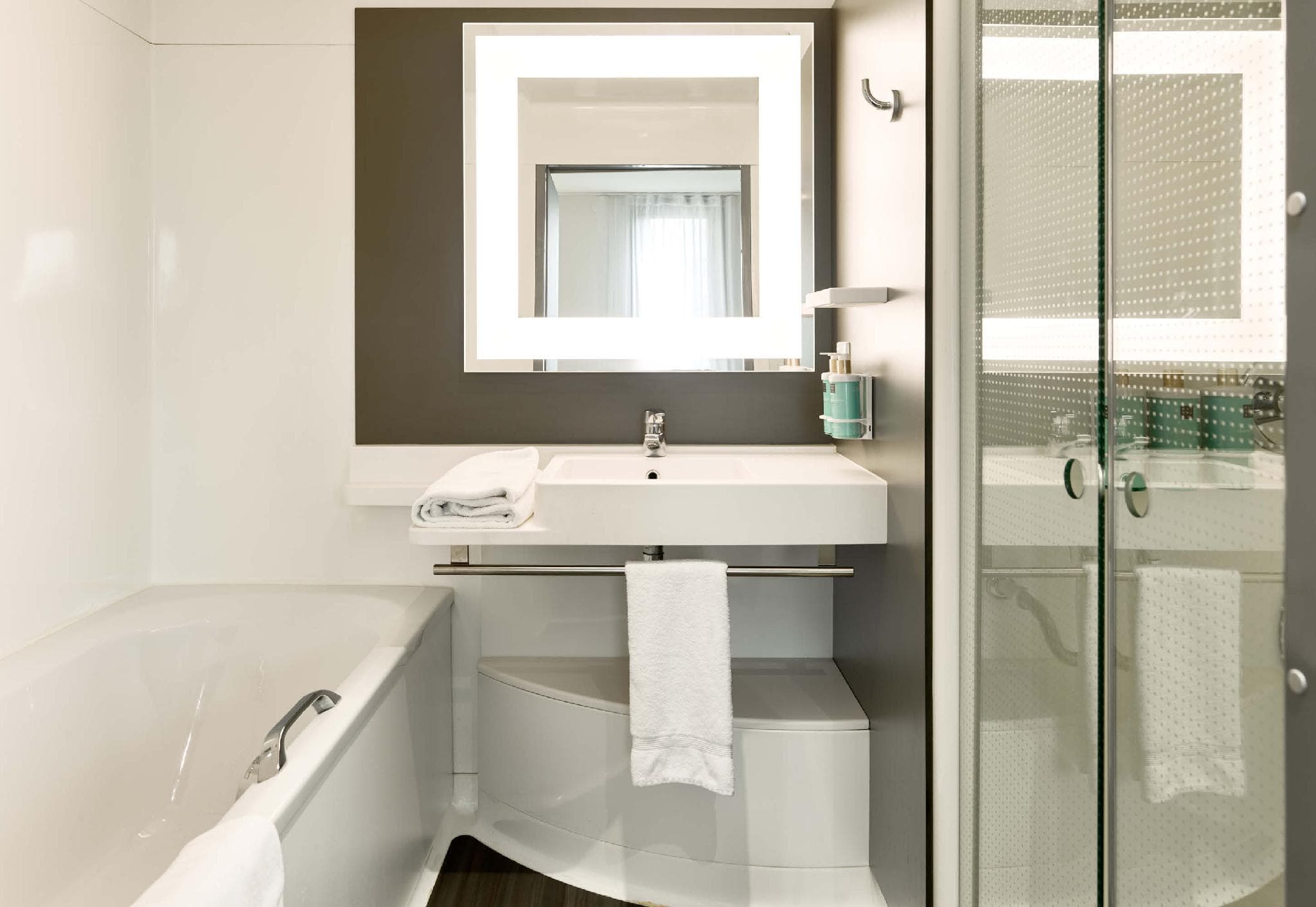 B&B HOTEL Paris Grand Roissy CDG Aéroport 4 étoiles photo 2