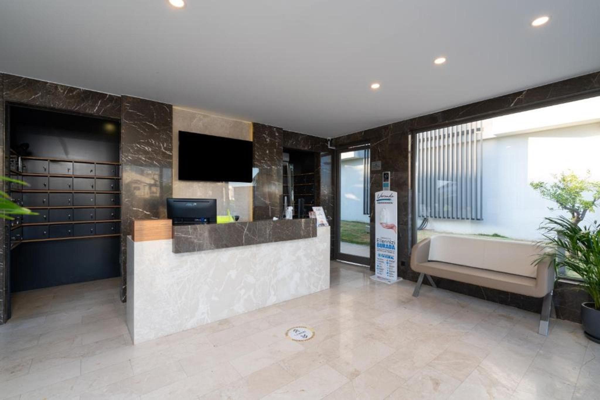 Veranda Beach Suites photo 4