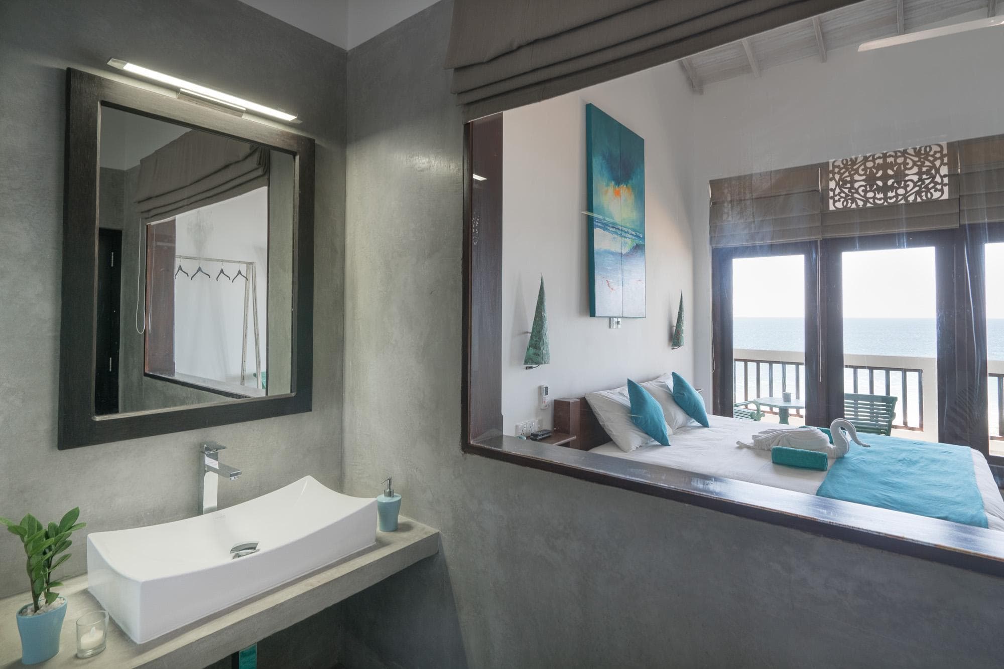 At Ease Beach Hotel photo 2