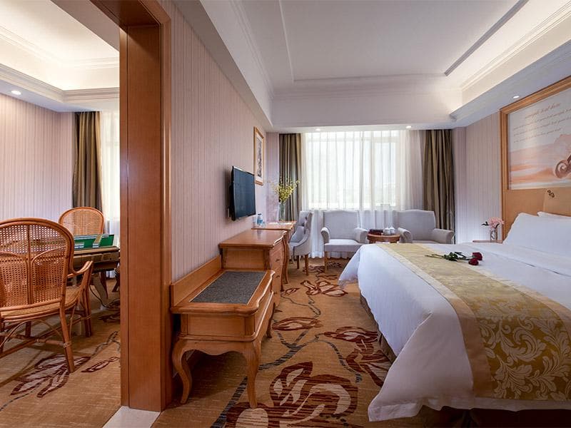Vienna Hotel Huizhou Danshui Baiyun Road photo 2