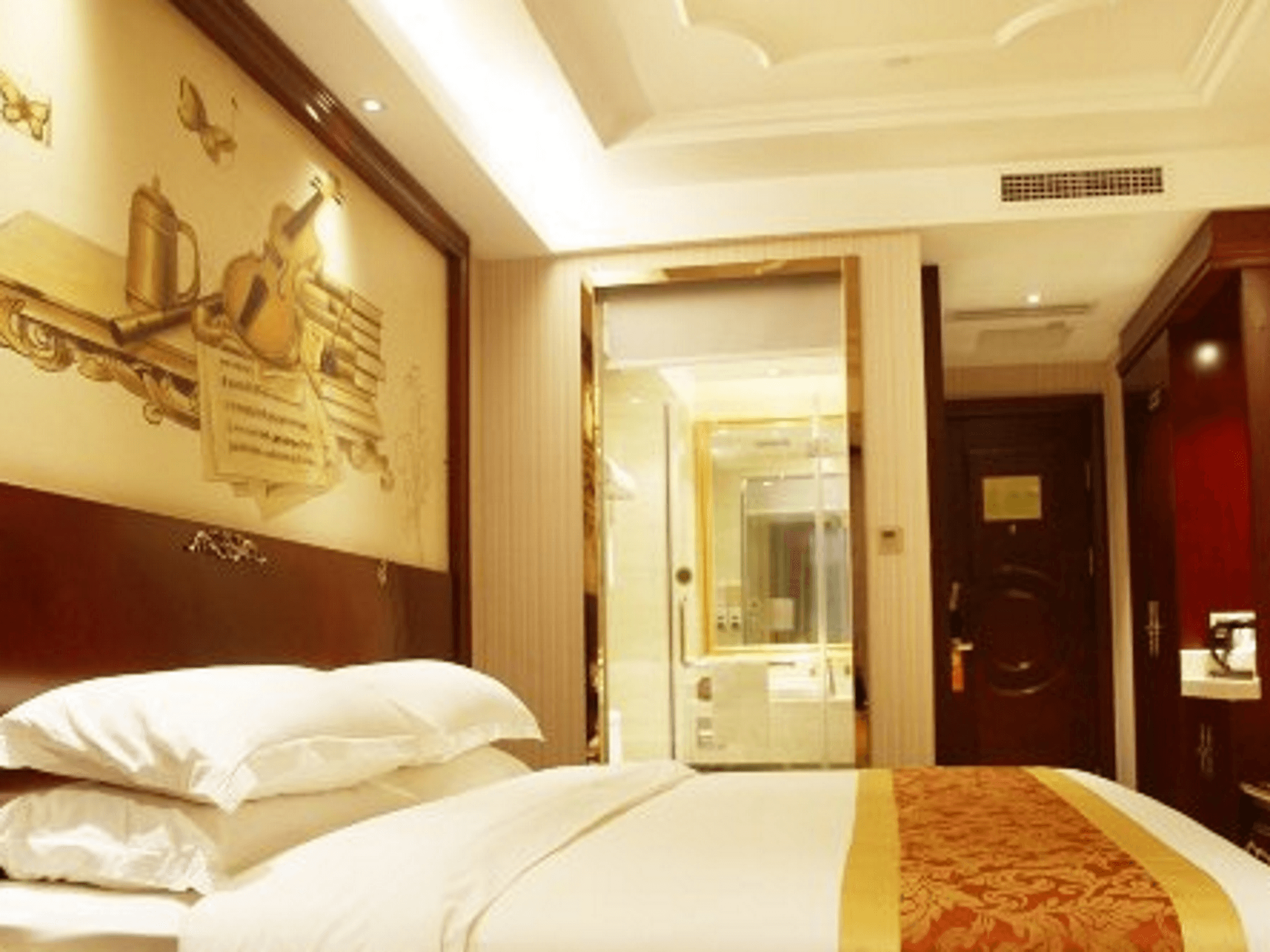 Vienna International Hotel Bazhong East Gate photo 2