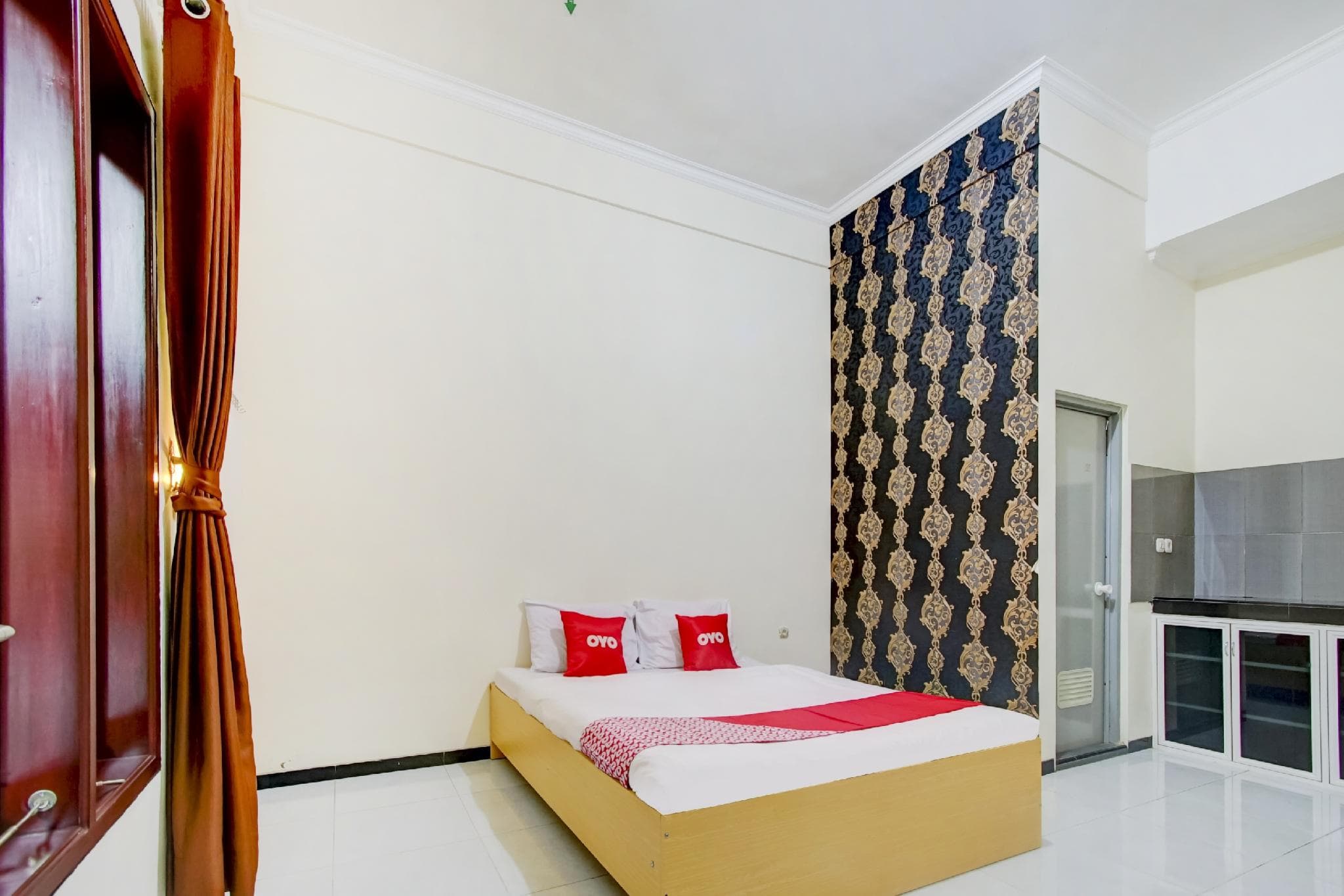 Capital O 90151 Guest House 180 photo 2