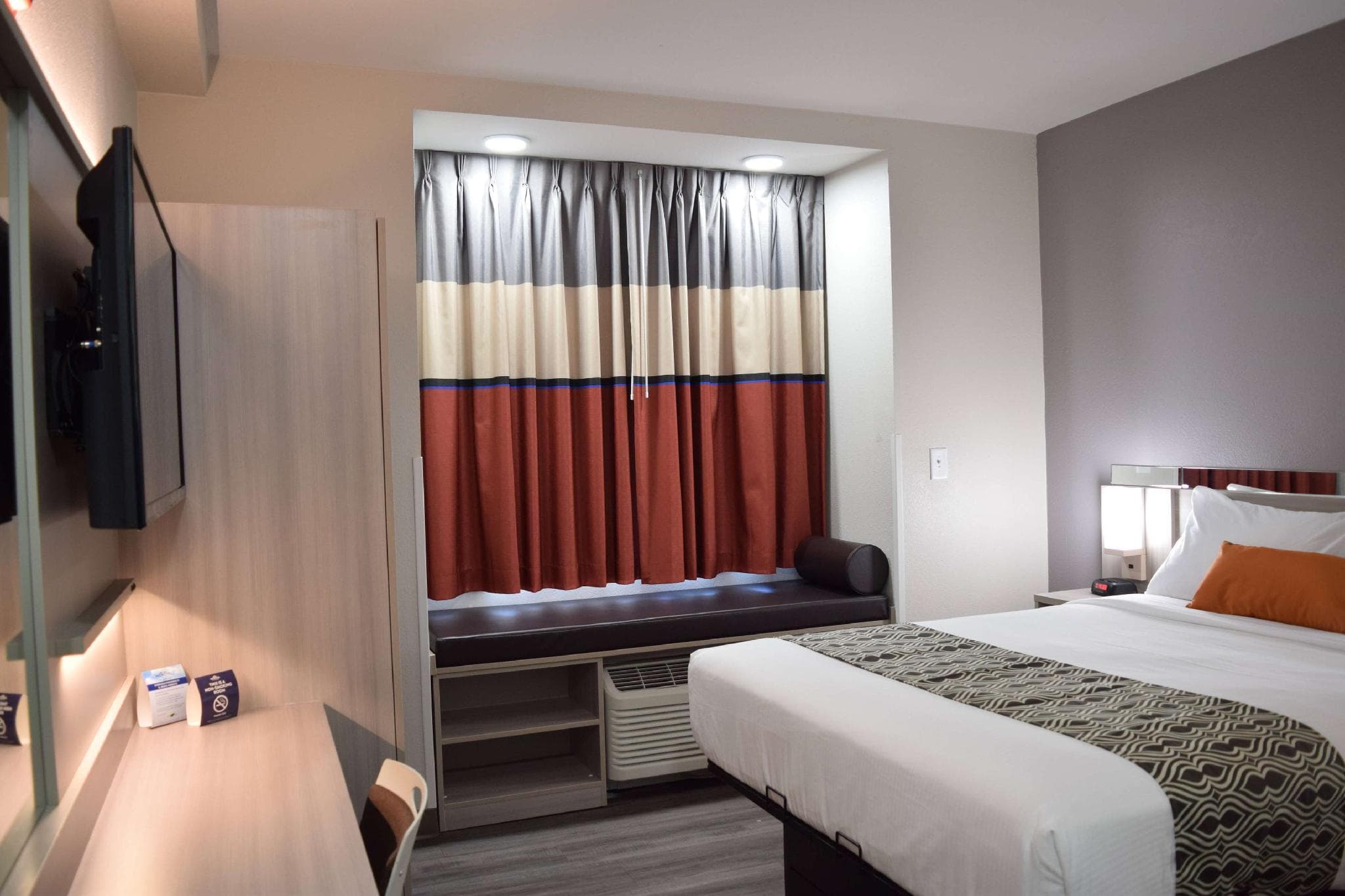 Microtel Inn & Suites by Wyndham Raleigh photo 2